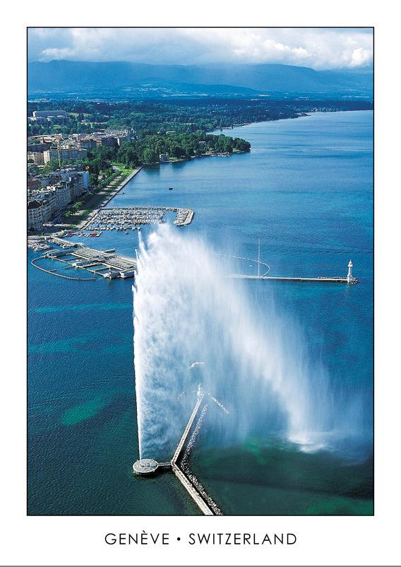 GENÈVE - Le Jet d’eau (140m) et le quai Wilson